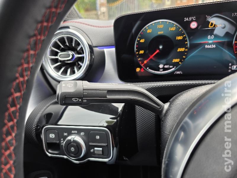 MERCEDES CLA 200d AMG LINE AUTOMÁTICO Gasóleo