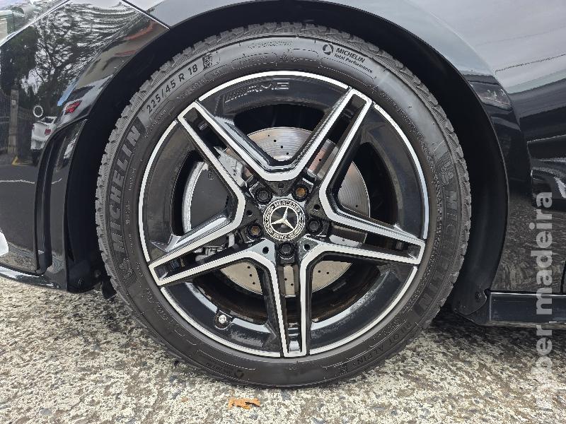 MERCEDES CLA 200d AMG LINE AUTOMÁTICO Gasóleo