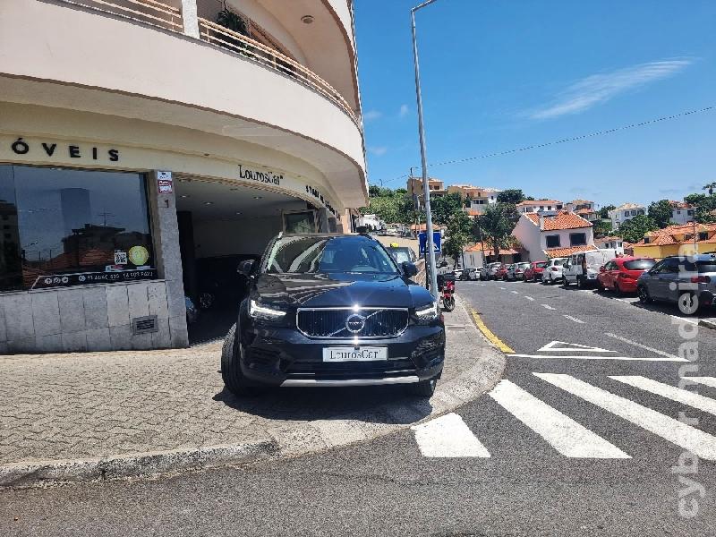 VOLVO XC 40 2.0 D3 Momentum Plus 150cv Gasóleo