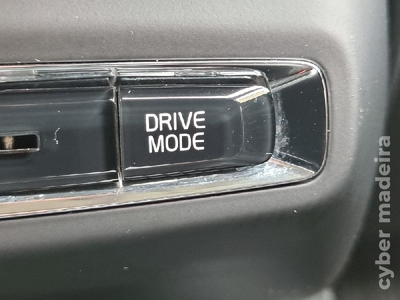 VOLVO XC 40 2.0 D3 Momentum Plus 150cv Gasóleo
