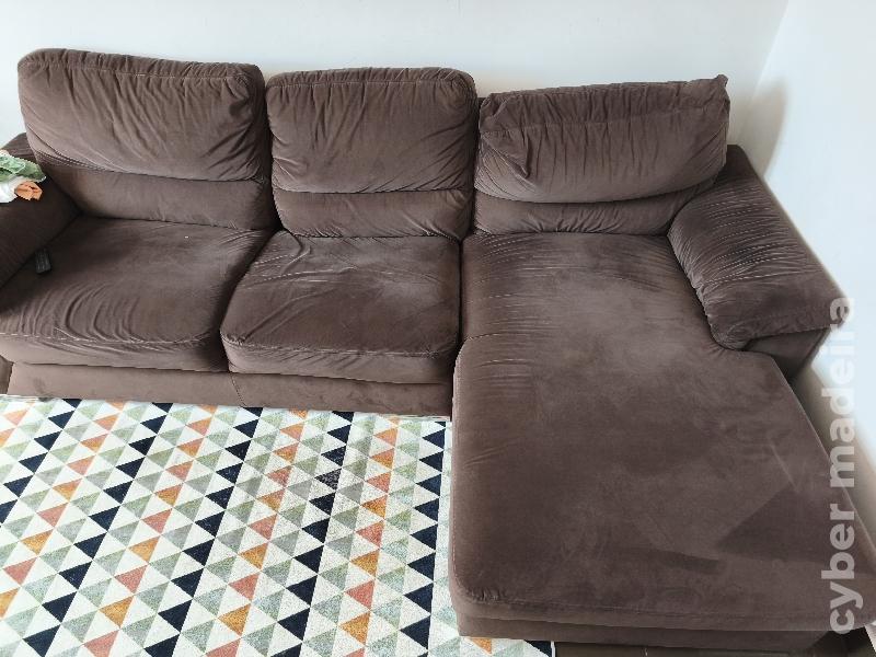 Sofá chaise longue castanho