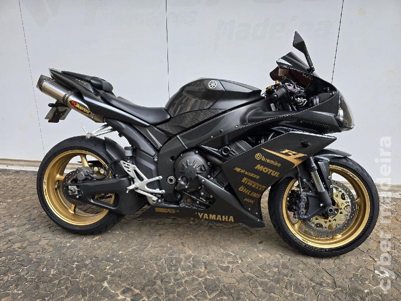 Yamaha YZF R1 1.000 cc Sport, turismo