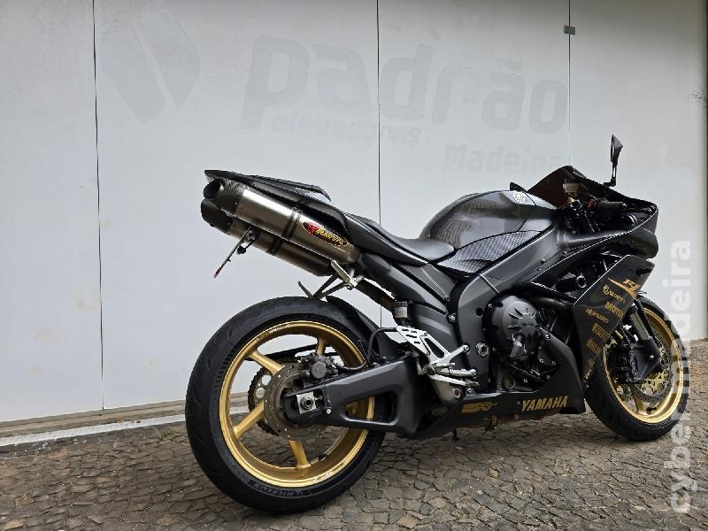Yamaha YZF R1 1.000 cc Sport, turismo
