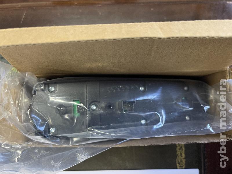 Botao do interruptor do vidro electrico lado condutor mercedes B -ano 2006-2012