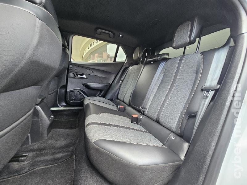 PEUGEOT 2008 1.2 PureTech Allure EAT6 131cv Gasolina