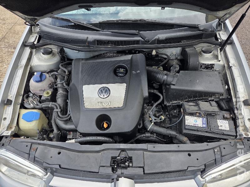 VOLKSWAGEN GOLF 1.9 tdi 115cv Carrinha Gasóleo