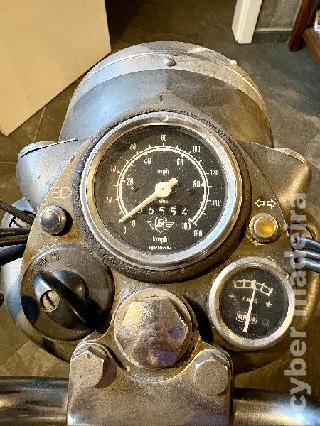 Triumph Royal Enfield Bullet 500 (1992) 500 cc Chopper, cruiser