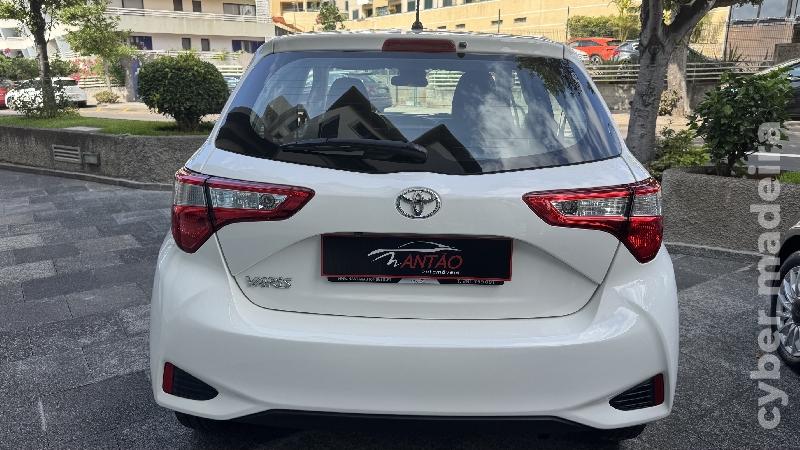 TOYOTA YARIS 1.0 VVT-I COMFORT Gasolina