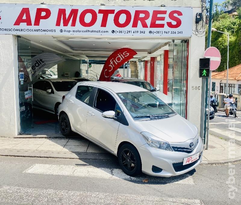 TOYOTA YARIS 1.4 D4D Gasóleo