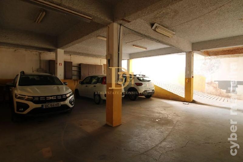 Garagem, estacionamento Outros para Venda