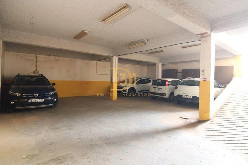 Garagem, estacionamento Outros para Venda