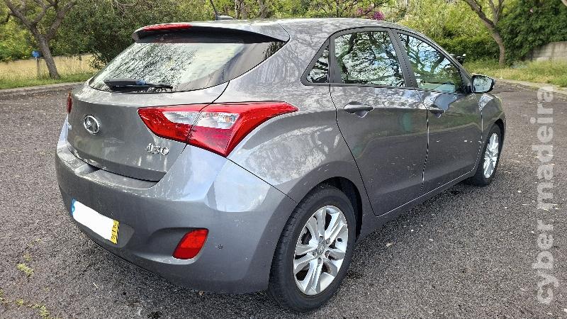 HYUNDAI I30 1.6CRDI Gasóleo