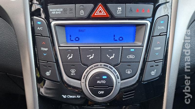 HYUNDAI I30 1.6CRDI Gasóleo