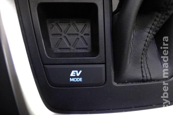 TOYOTA RAV4 2.5 HDF Square Collection Híbrido