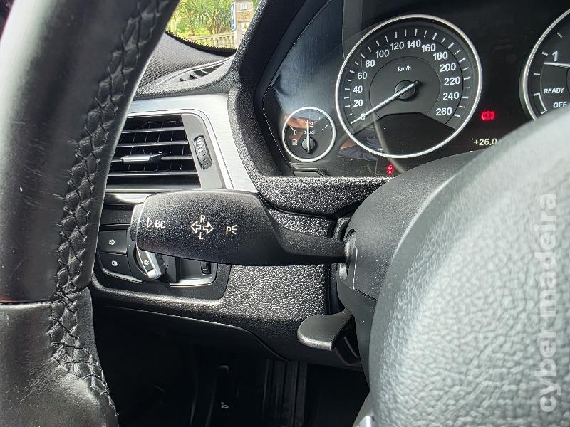 BMW Serie 3 318d TOURING LUXURY LINE AUTOMÁTICO Gasóleo