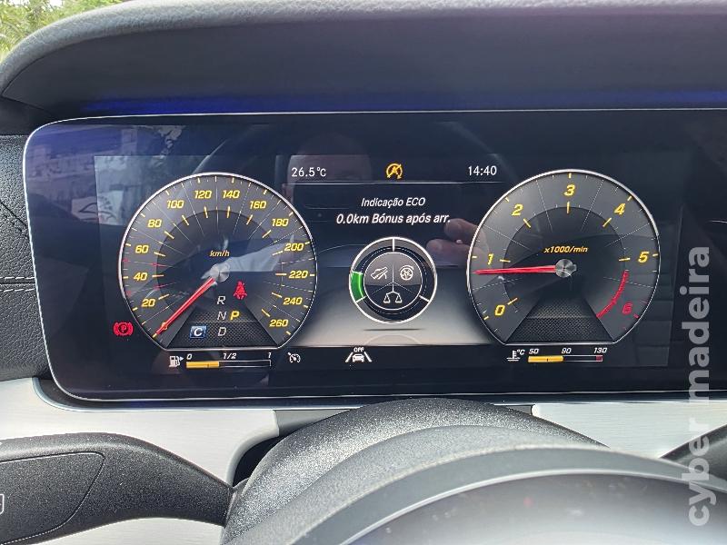 MERCEDES E 220d COUPE AMG LINE AUTOMÁTICO Gasóleo