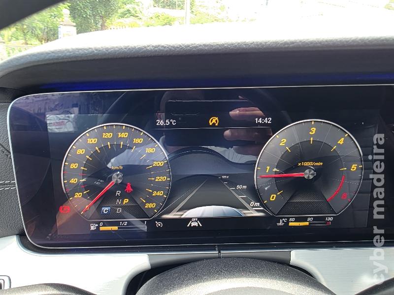 MERCEDES E 220d COUPE AMG LINE AUTOMÁTICO Gasóleo