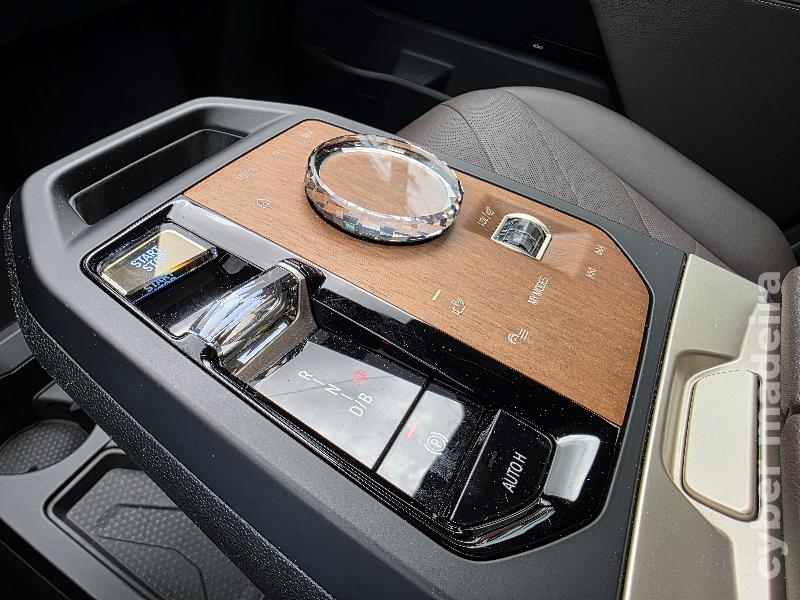 BMW IX XDRIVE40 AUTOMATICO Autonomia elétrica até 400 km Eléctrico