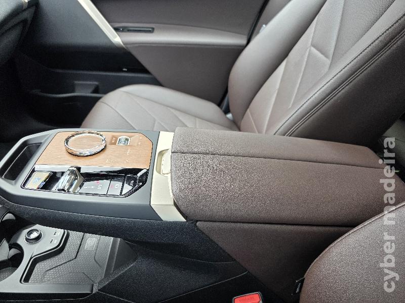 BMW IX XDRIVE40 AUTOMATICO Autonomia elétrica até 400 km Eléctrico