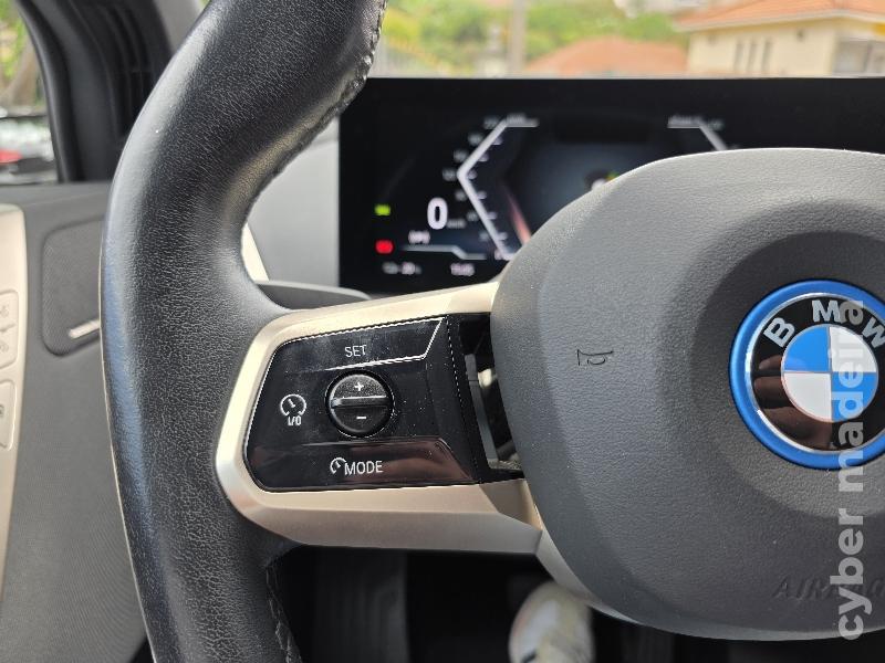 BMW IX XDRIVE40 AUTOMATICO Autonomia elétrica até 400 km Eléctrico