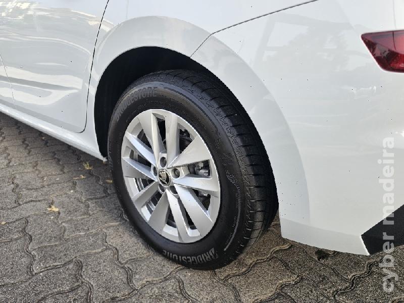 SKODA 120 Kamiq 1.0 TSI SUV Selection DSG7 116cv Gasolina