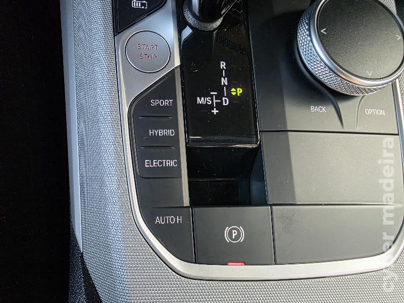 BMW Serie 3 330e CORPORATE Edition AUTOMATICO - Plug-in Híbrido
