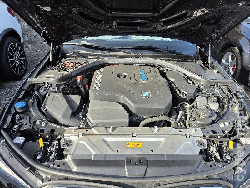 BMW Serie 3 330e CORPORATE Edition AUTOMATICO - Plug-in Híbrido