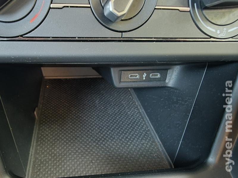 VOLKSWAGEN POLO 1.0 TSi LIFE Gasolina