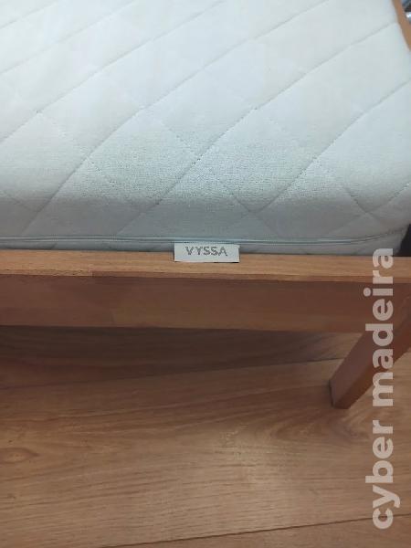 Cama de criança do IKEA e colchão