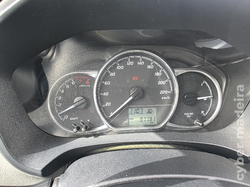 TOYOTA YARIS 1.0 VVT-i COMFORT Gasolina