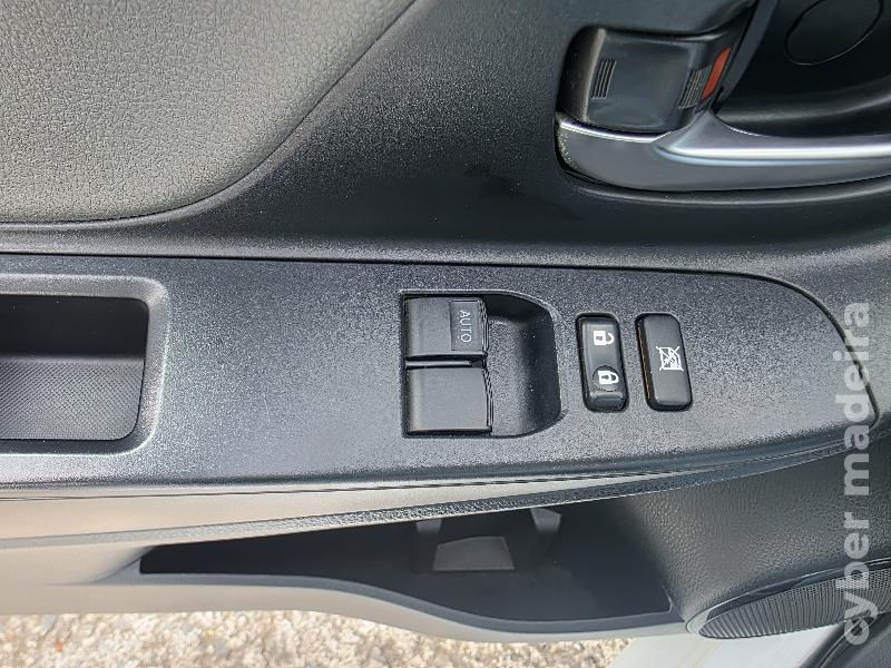 TOYOTA YARIS 1.0 VVT-i COMFORT Gasolina