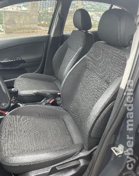 OPEL CORSA 1.3 cdti 95cv - 2014 Gasóleo