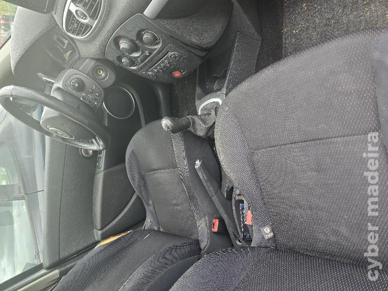 RENAULT CLIO Confort Gasóleo