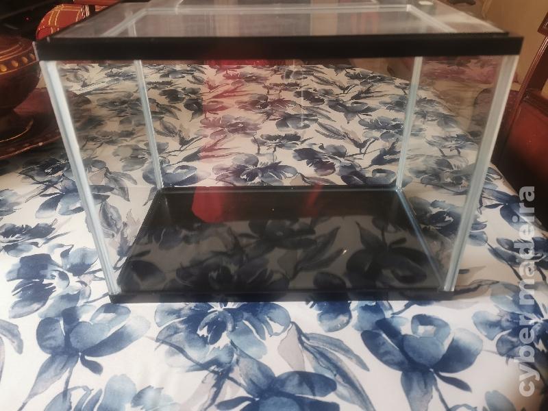 Vendo aquário completo