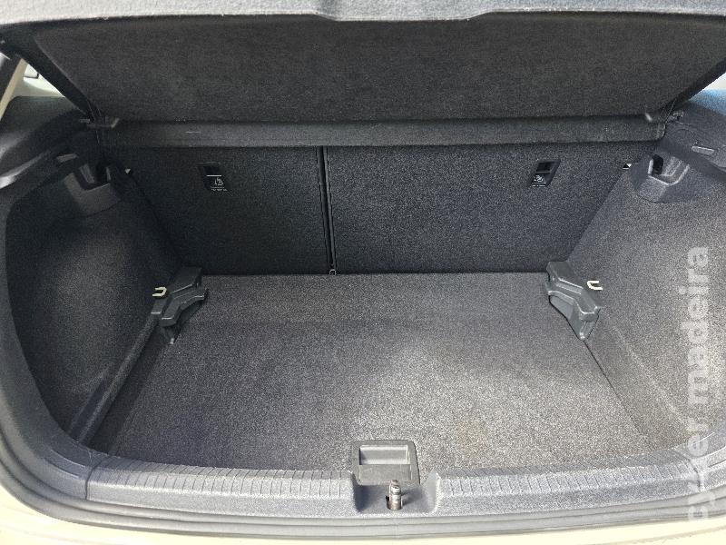 VOLKSWAGEN POLO 1.0 TSi LIFE Gasolina