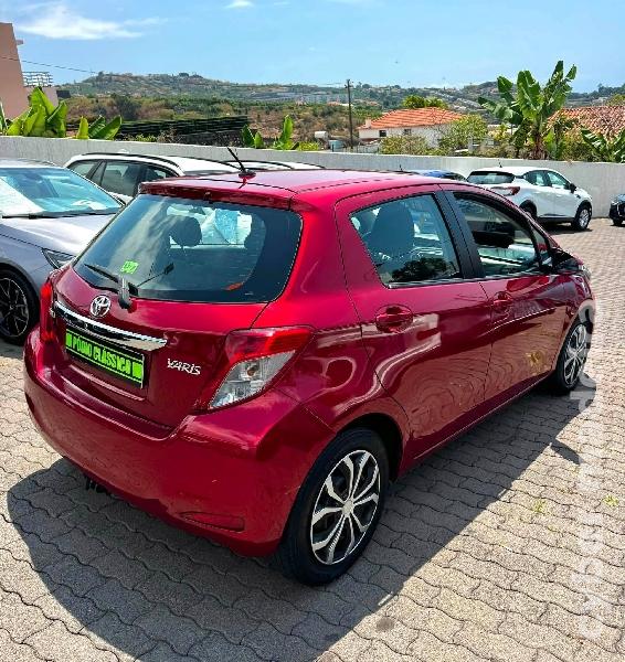 TOYOTA YARIS D4D Gasóleo