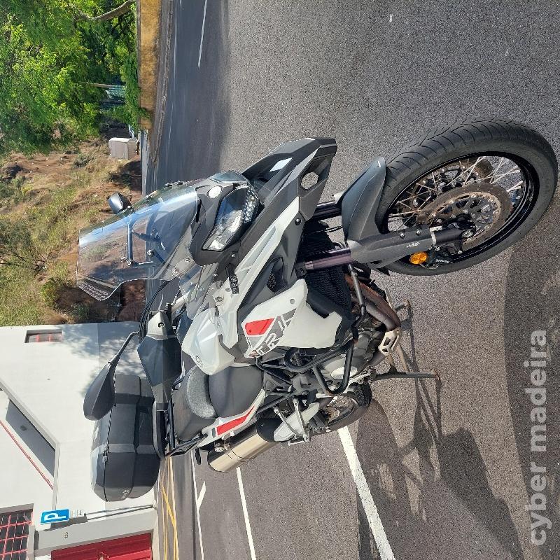 Benelli TRK 500 cc Sport, turismo