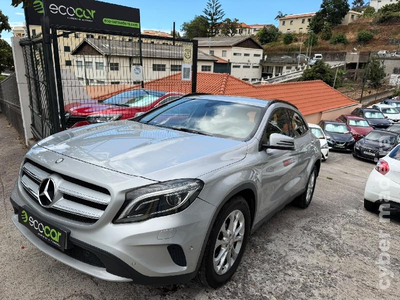 MERCEDES GLA 180d 110 cv Gasóleo