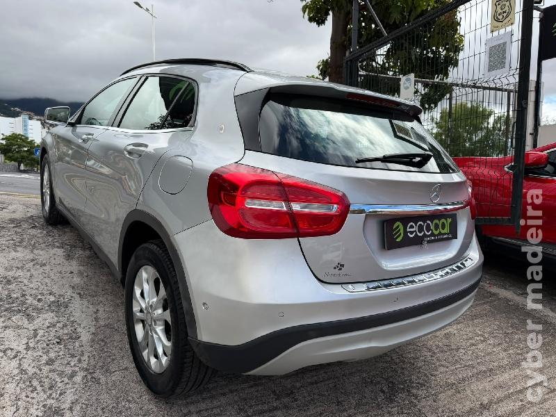 MERCEDES GLA 180d 110 cv Gasóleo