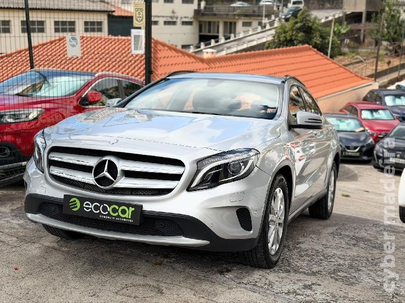 MERCEDES GLA 180d 110 cv Gasóleo