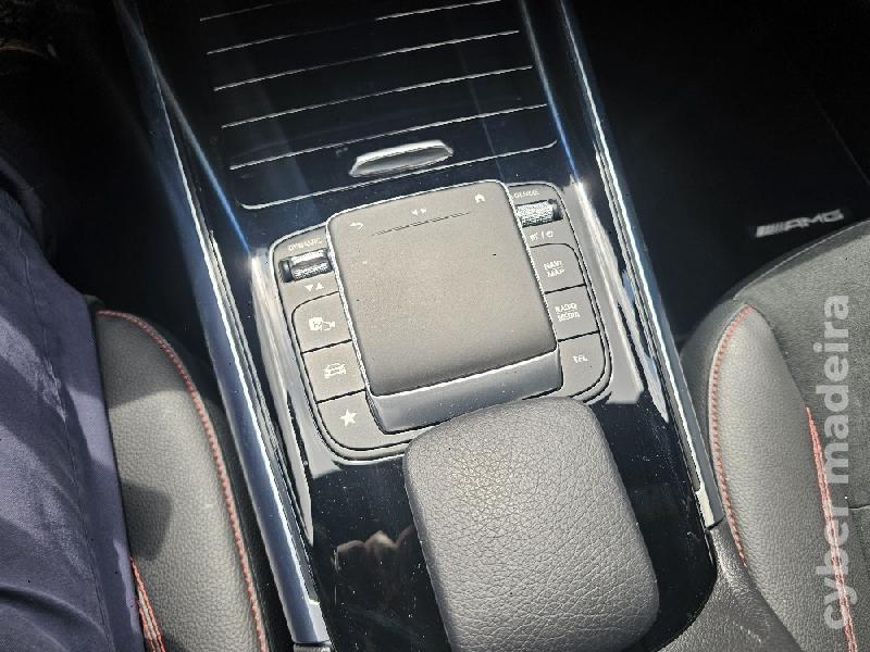 MERCEDES GLA 250 e AMG Line 218cv AUTO Híbrido