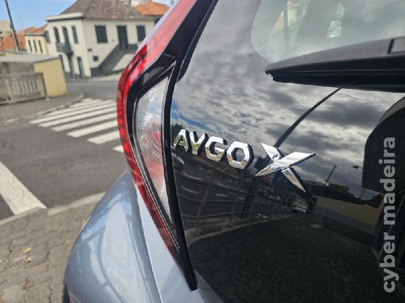TOYOTA AYGO X 1.0 Play 72cv Gasolina