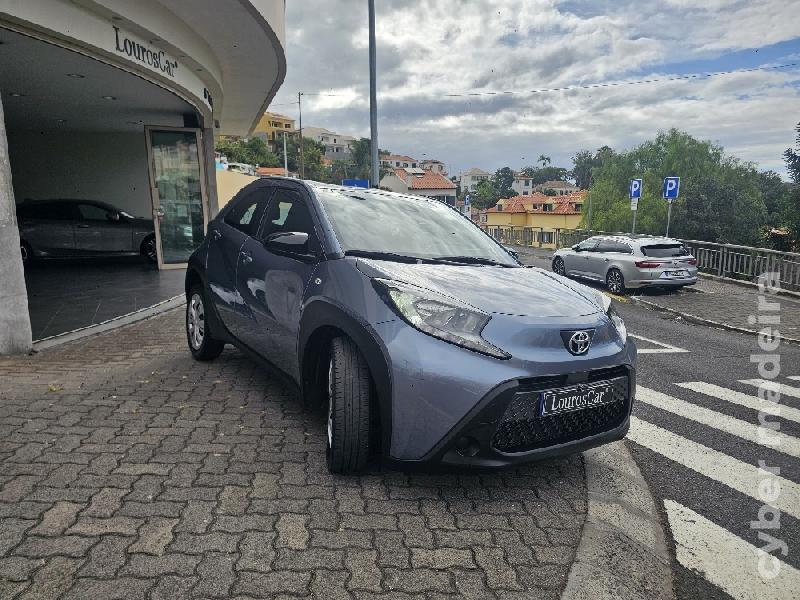 TOYOTA AYGO X 1.0 Play 72cv Gasolina