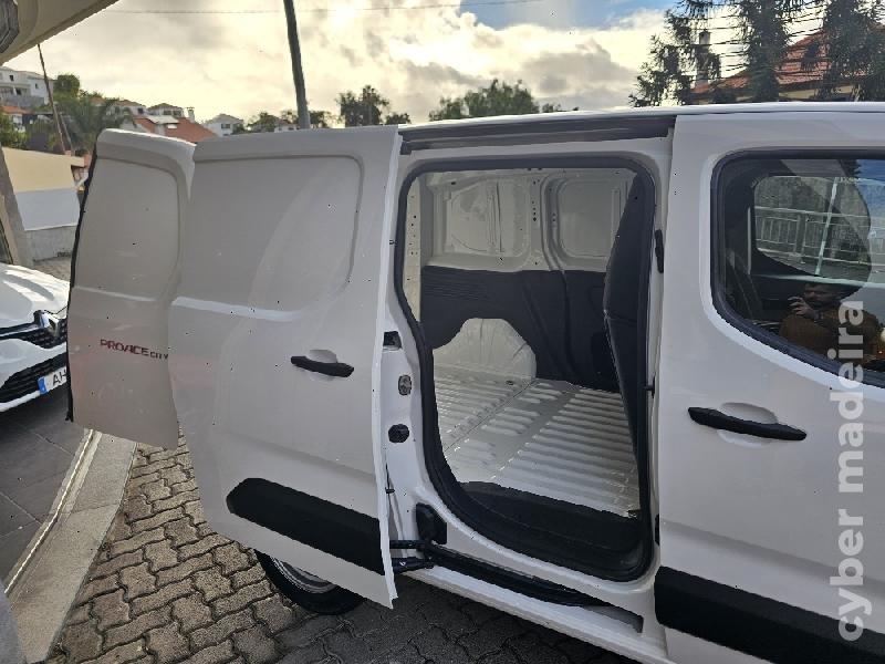 TOYOTA PROACE City 1.5D L1 Comfort PTB 102cv 3LUG Gasóleo
