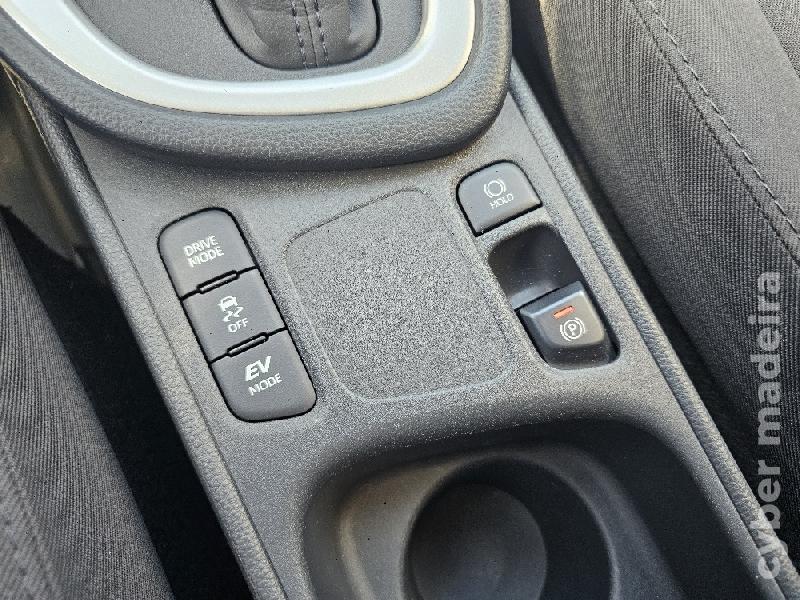TOYOTA YARIS 1.5 HYBRID Comfort 115cv AUTO Híbrido