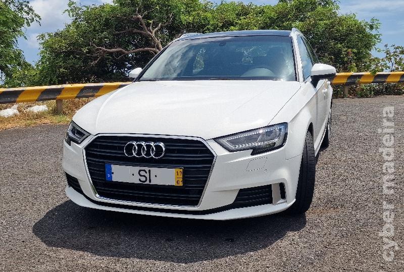 AUDI A3 Sportback 1.6 TDI SPORT Gasóleo