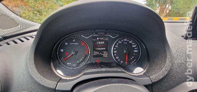 AUDI A3 Sportback 1.6 TDI SPORT Gasóleo