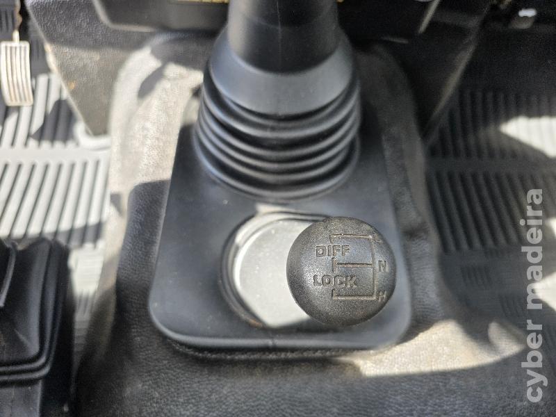 LAND-ROVER DEFENDER 90 TD5 7 LUGARES Gasóleo