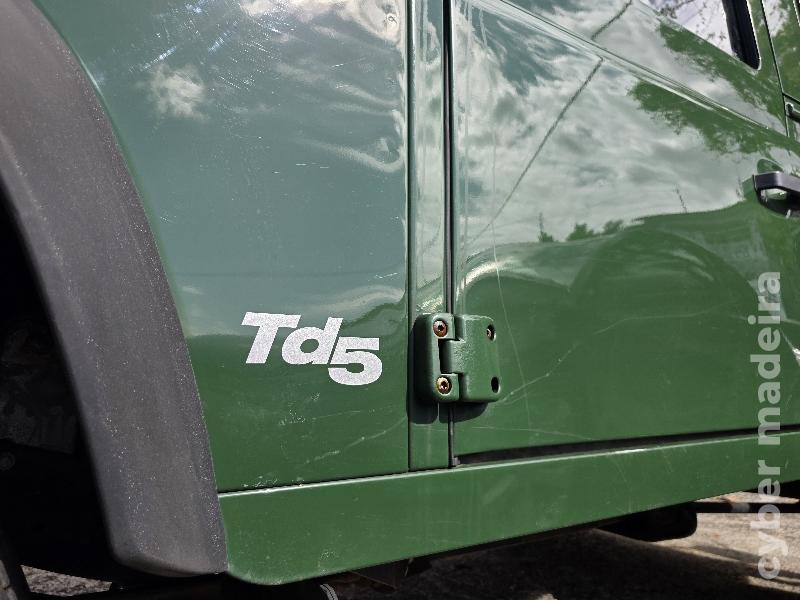 LAND-ROVER DEFENDER 90 TD5 7 LUGARES Gasóleo