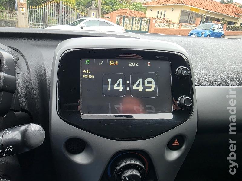 TOYOTA AYGO 1.0 VVT-i X-PLAY Gasolina